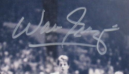וולט פרייזייר חתום על חתימה אוטומטית תמונה ממוסגרת JSA AH23648 - תמונות NBA עם חתימה